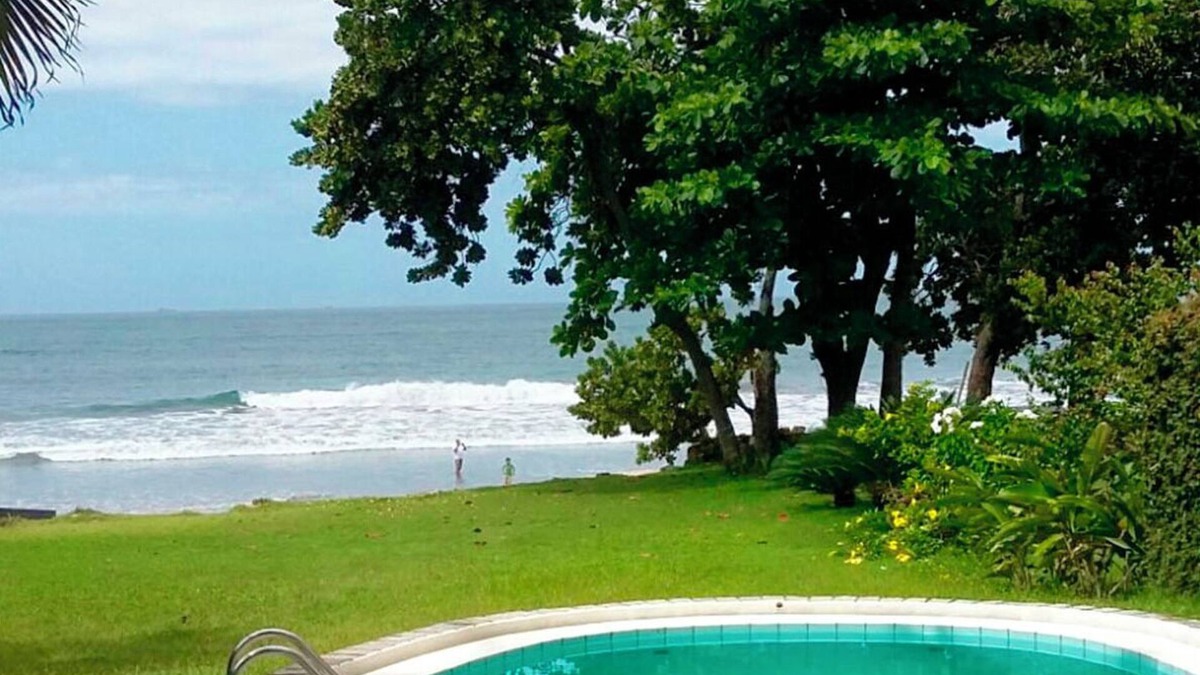 Barequecaba House | FOOT ON THE BEACH in Guaecá - 4 suites gated community - 24 h security - wi fi on the beach