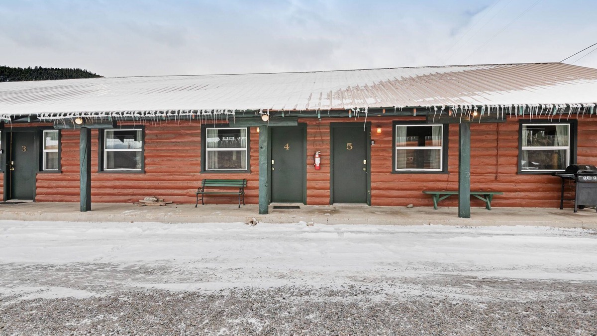 South Fork Cabin | Foothills Lodge 5 - South Fork