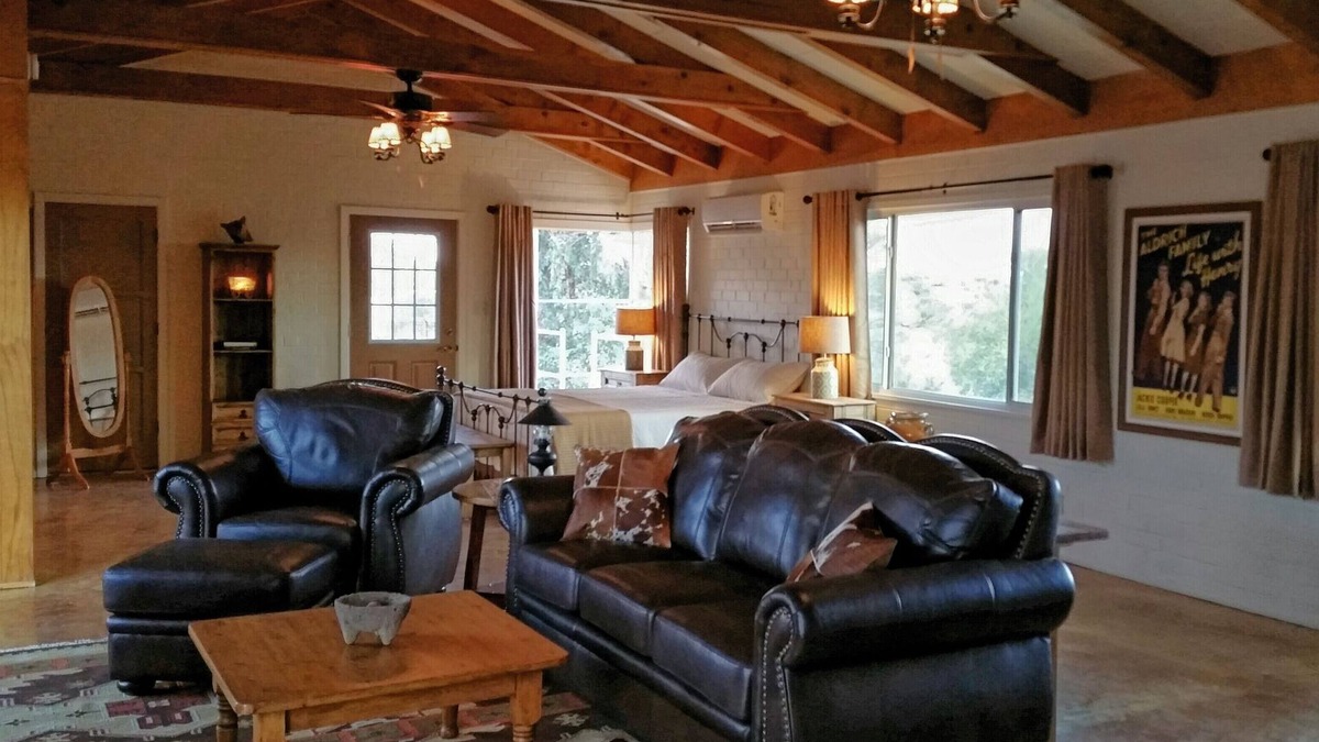 Casas Adobes Apartment | Foothills Ranch House in Casas Adobes, 8 ac estate with Pool, Tennis, Pickleball