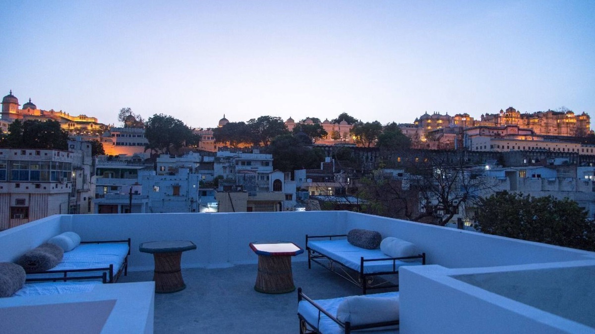 Udaipur City Centre House | Footprint Hostel Udaipur - A Place With The City Palace View