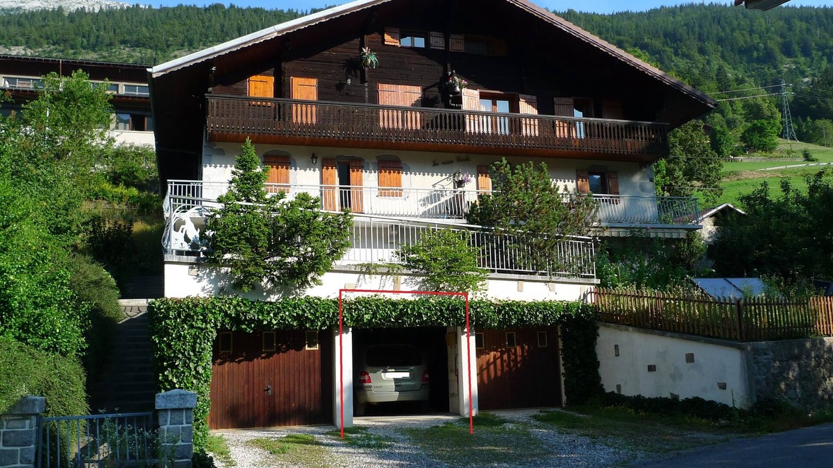Les Villards-sur-Thones Apartment | For 4P, a 3-star 83m2 dwelling, at the price of 1 bed and breakfast.