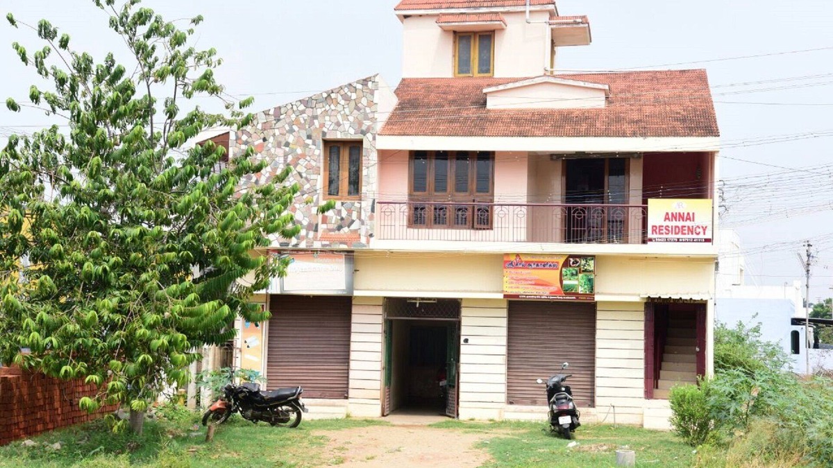 Pollachi House | For a Simple Stay in Pollachi !