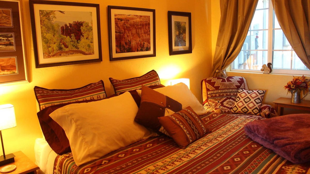 Sonoita Cabin | for animal lovers - cute, little Bunkhouse attached to the horse barn