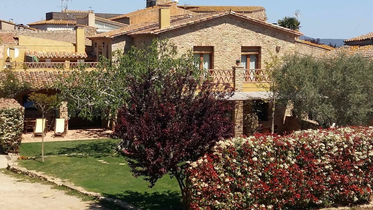 Sant Feliu de Boada House | FOR GROUPS, FAMILIES . TOTAL RELAX 10/12 PAX