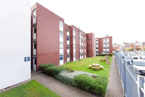 Welford Apartment | For Students Only Queens Court at Leicester
