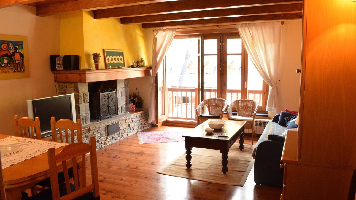 Las Bordas Apartment | FORCANADA APARTMENT WITH WIFI