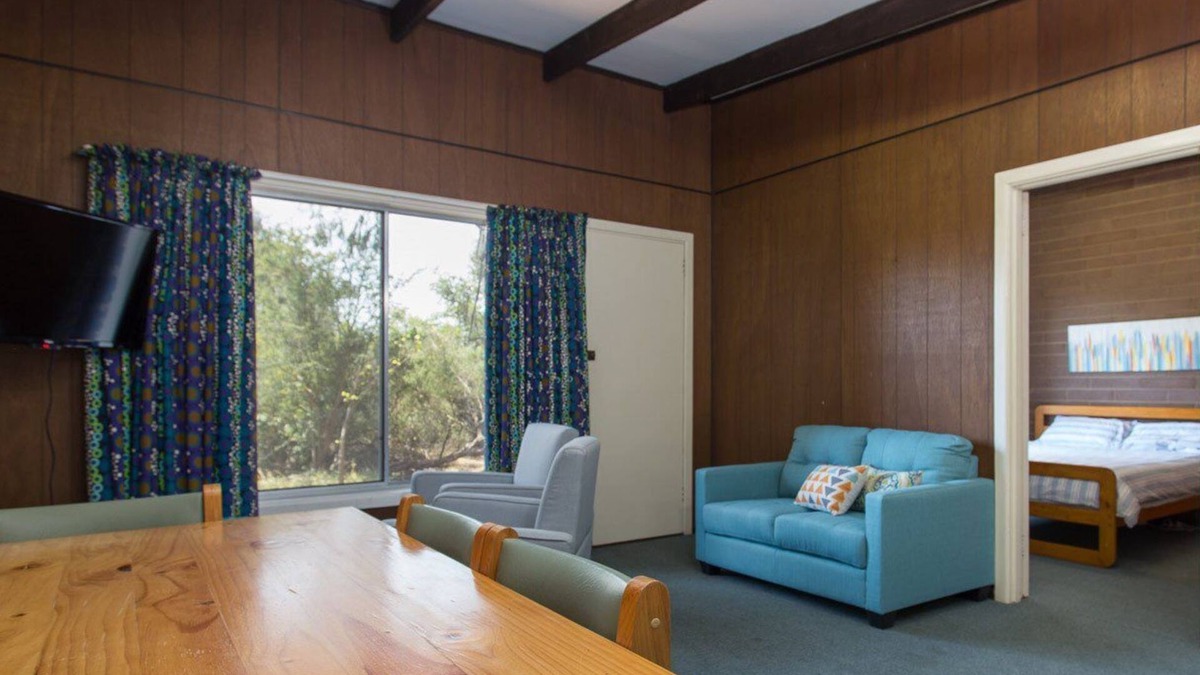 Cowes Apartment | Foreshore Escape Cowes #2 - short walk along the beach to Cowes main street