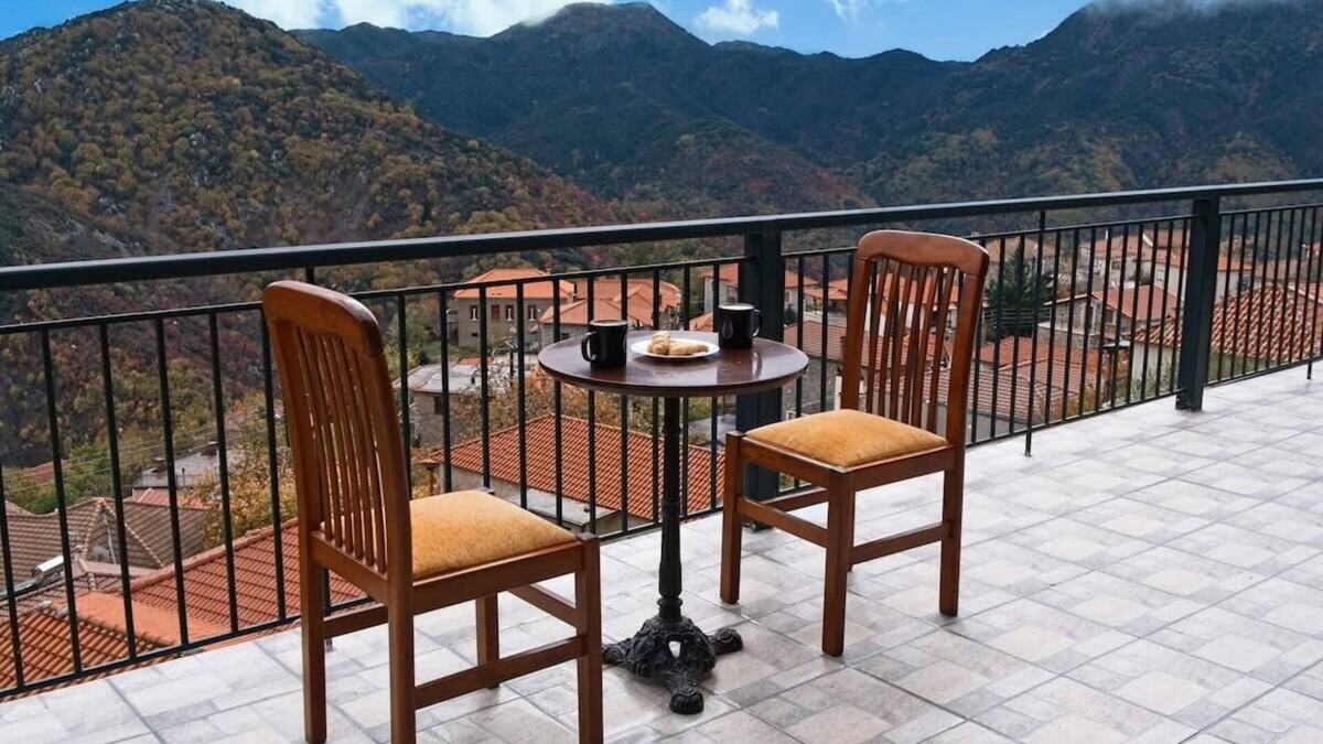 Lagadia Apartment | Forest Cosy House - Lagkadia Amazing View