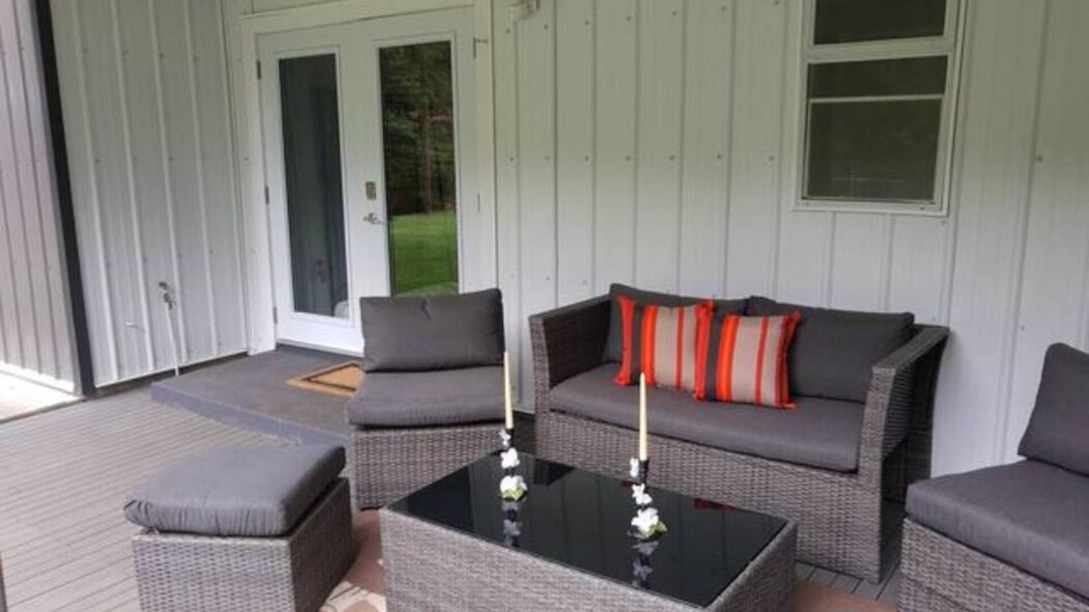 Otter Point House | Forest Cove two bedroom guest suite in Sooke