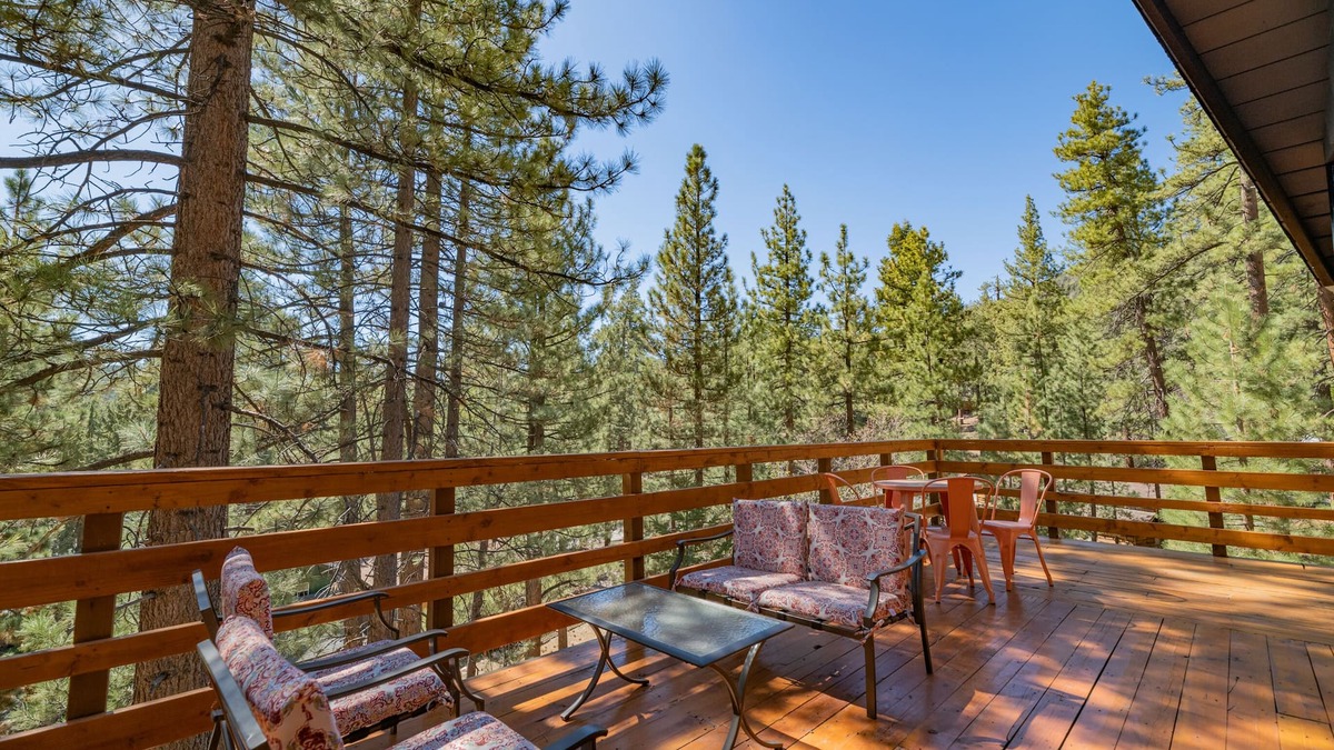 Fawnskin House | Forest Escape - Secluded Feeling, Forest Views, Fireplace, Deck