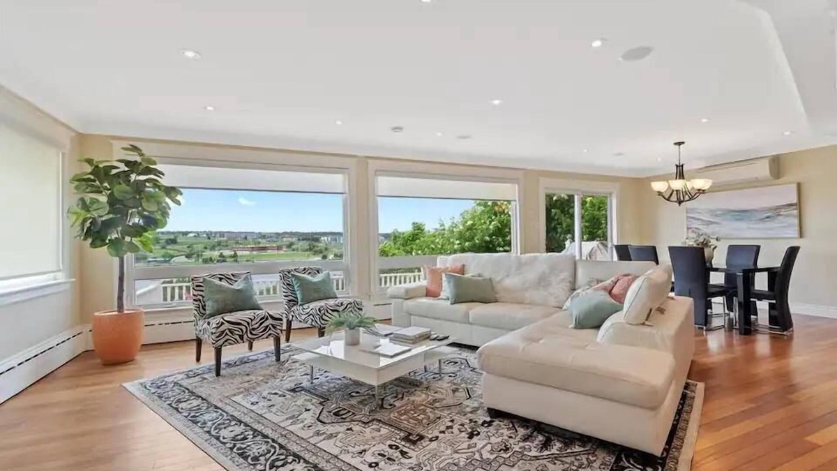Quidi Vidi Apartment | Forest House | QV Lake View | Parking