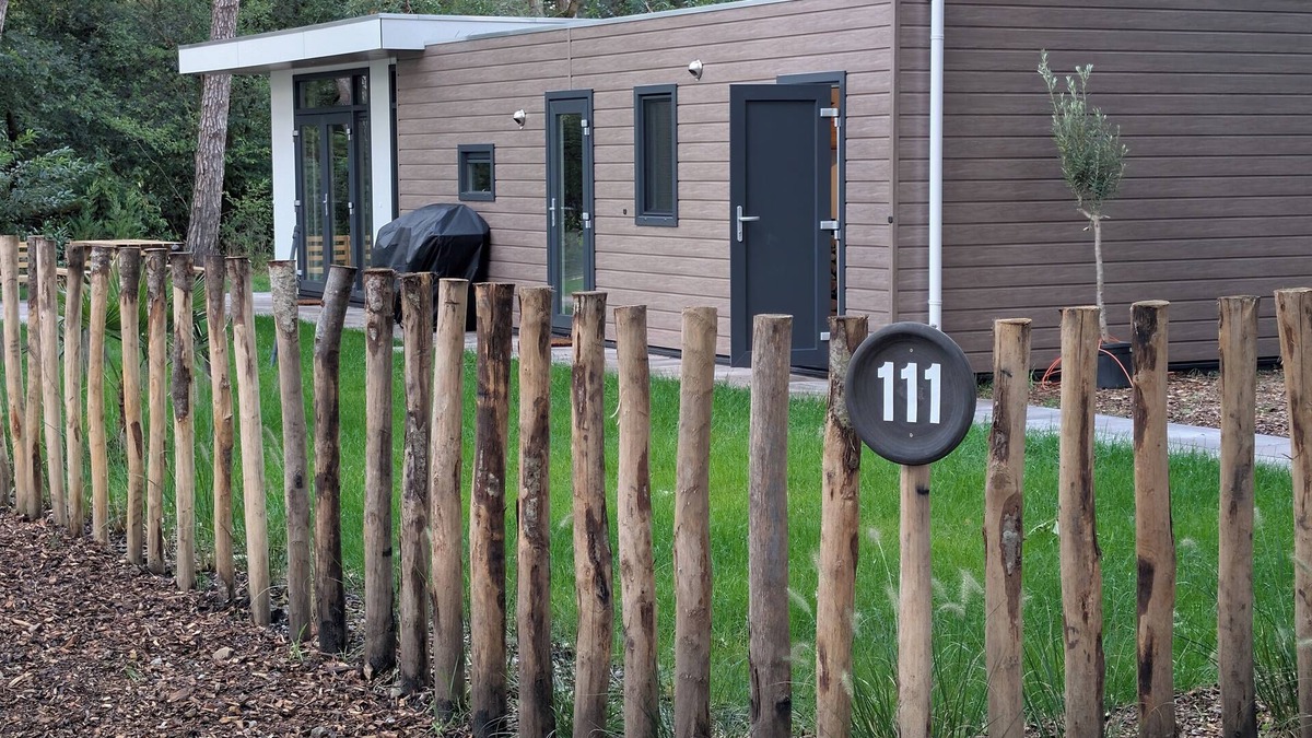 Municipality of Hellendoorn Ski Chalet | Forest Lodge 111 + Hot tub Het Groene Hert