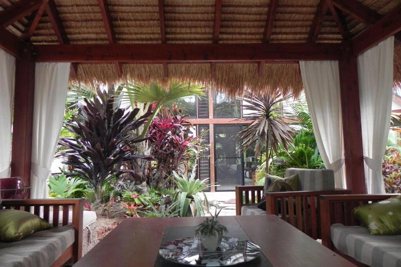 Captain Creek Apartment | Forest Lodge: Bali-Style Retreat