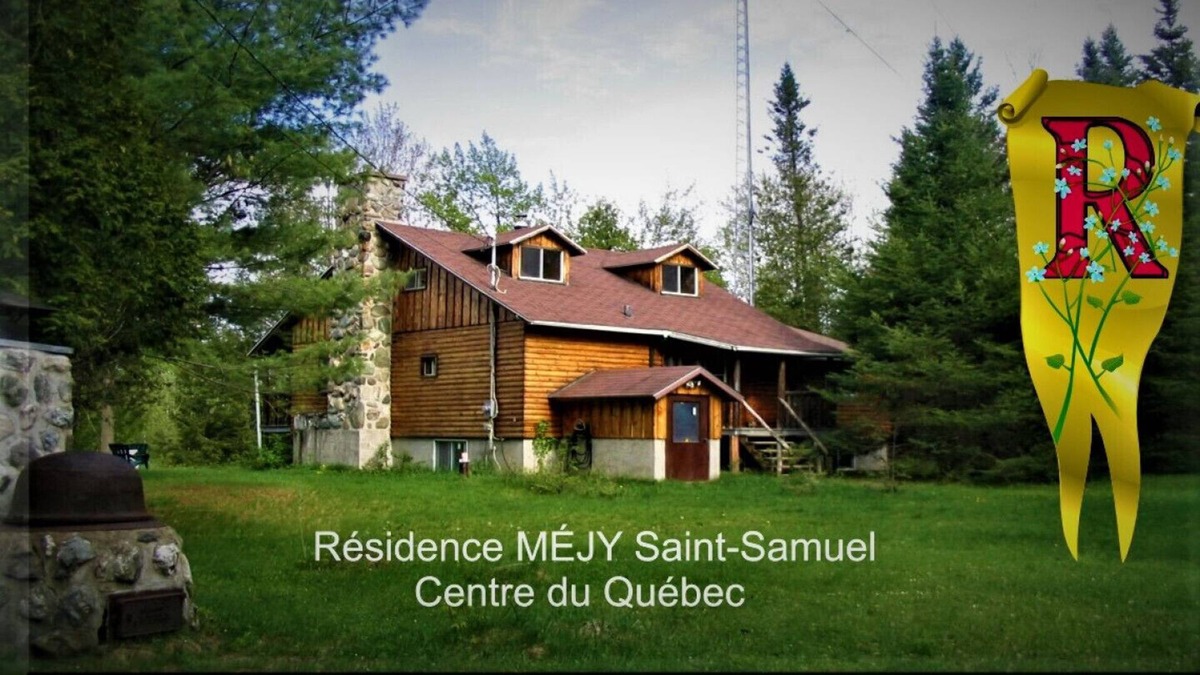 Saint-Samuel Ski Chalet | Forest residence