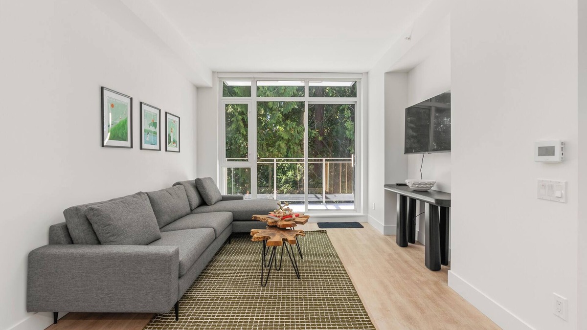 Lynn Valley Apartment | Forest Retreat - Fully Furnished 1 bedroom in Lynn Valley