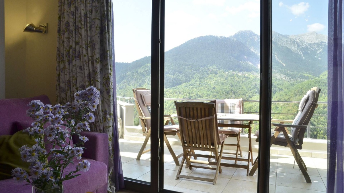 Megalo Chorio Hotel | Forest Suites Boutique Hotel