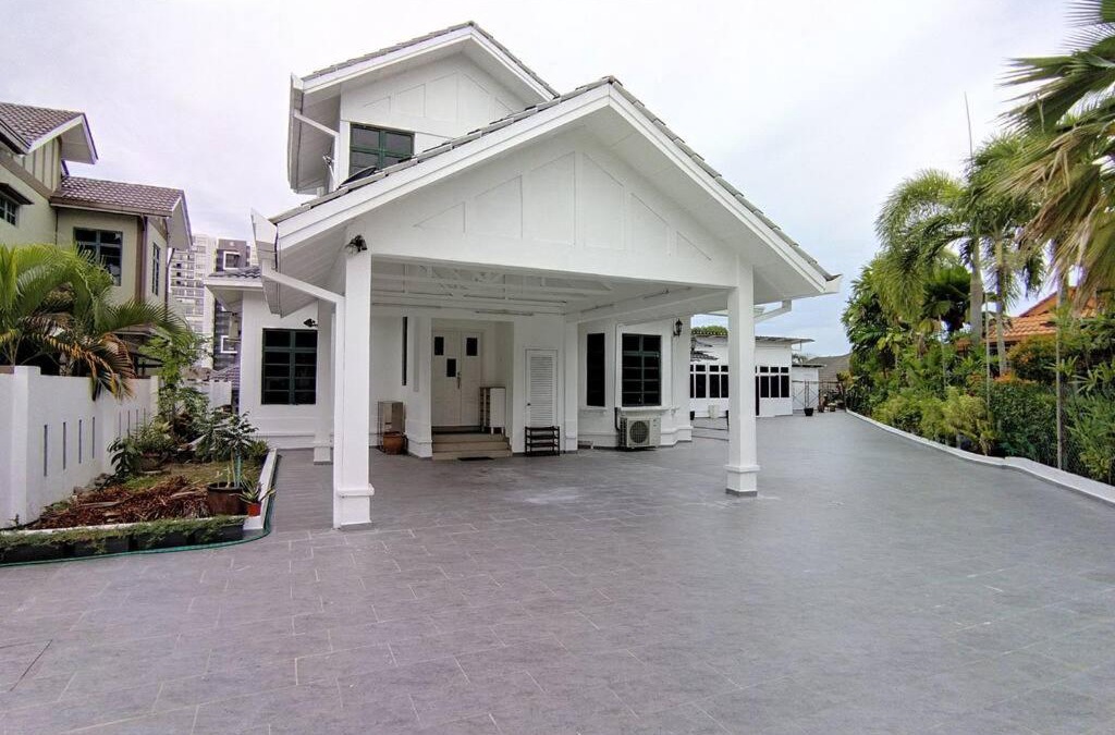 Cheras House | Forest Valley Homestay Bungalow for Family/Group Staycation/Gathering