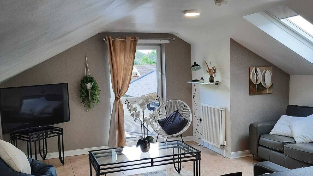 Rostrevor House | Forest View Impeccable two Bedroom House