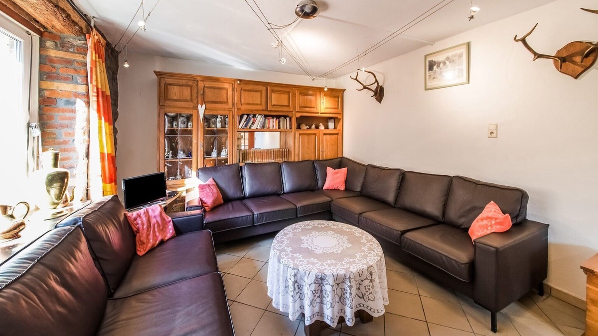 Saint-Hubert House | Forestside Escape for 15 Guests