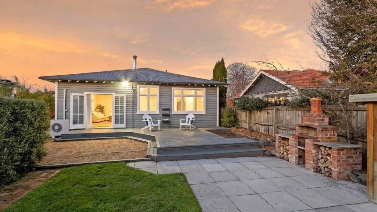 Saint Albans House | Forfar Dream Dwelling - 3BR Home