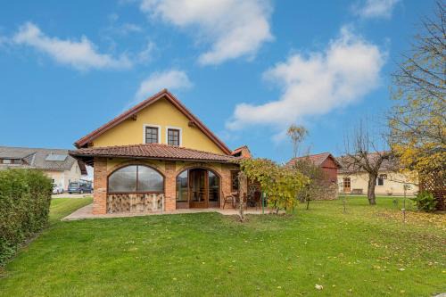 Crnomelj House | Forge Of Happiness With Pool - Happy Rentals