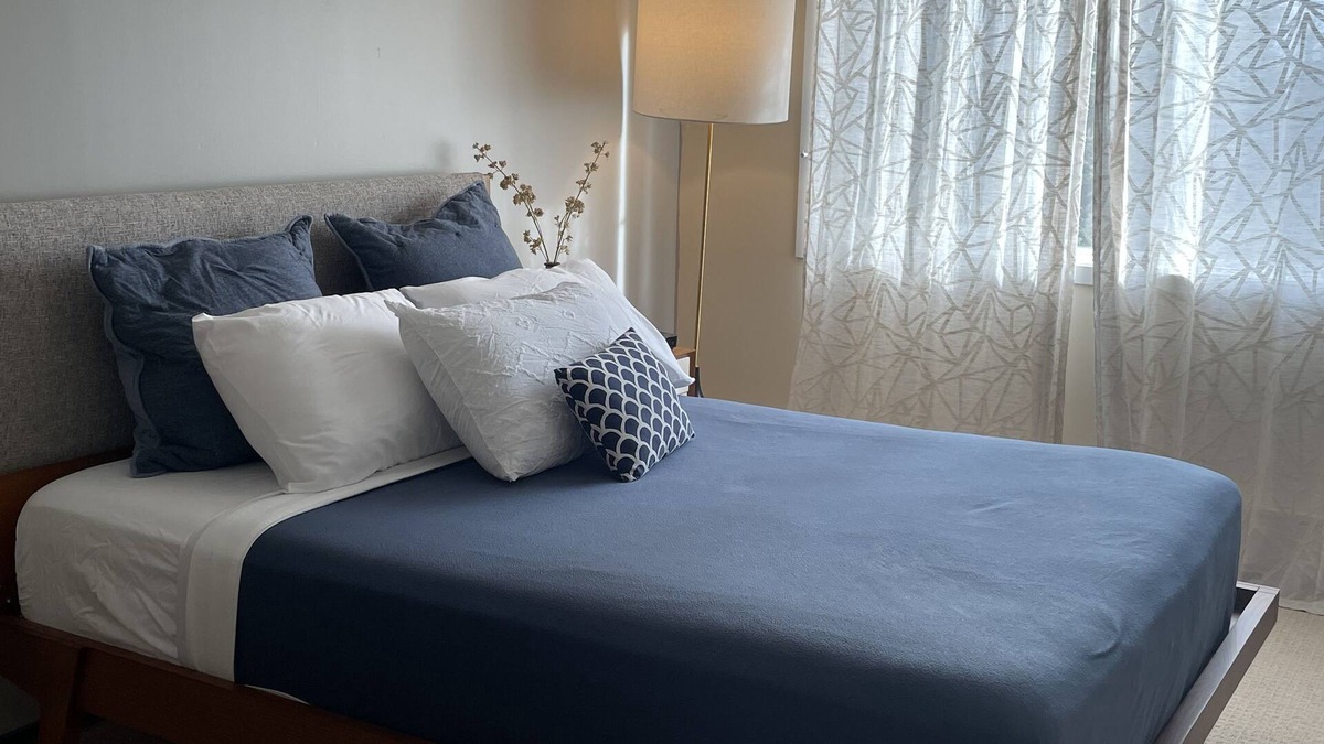 Yellowknife House | Forget your worries in this spacious and serene space!