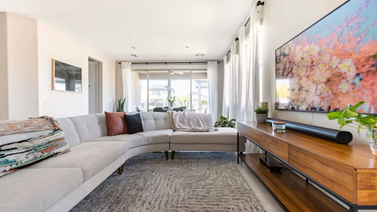 Casa Grande House | Forget your worries in this spacious and serene space.