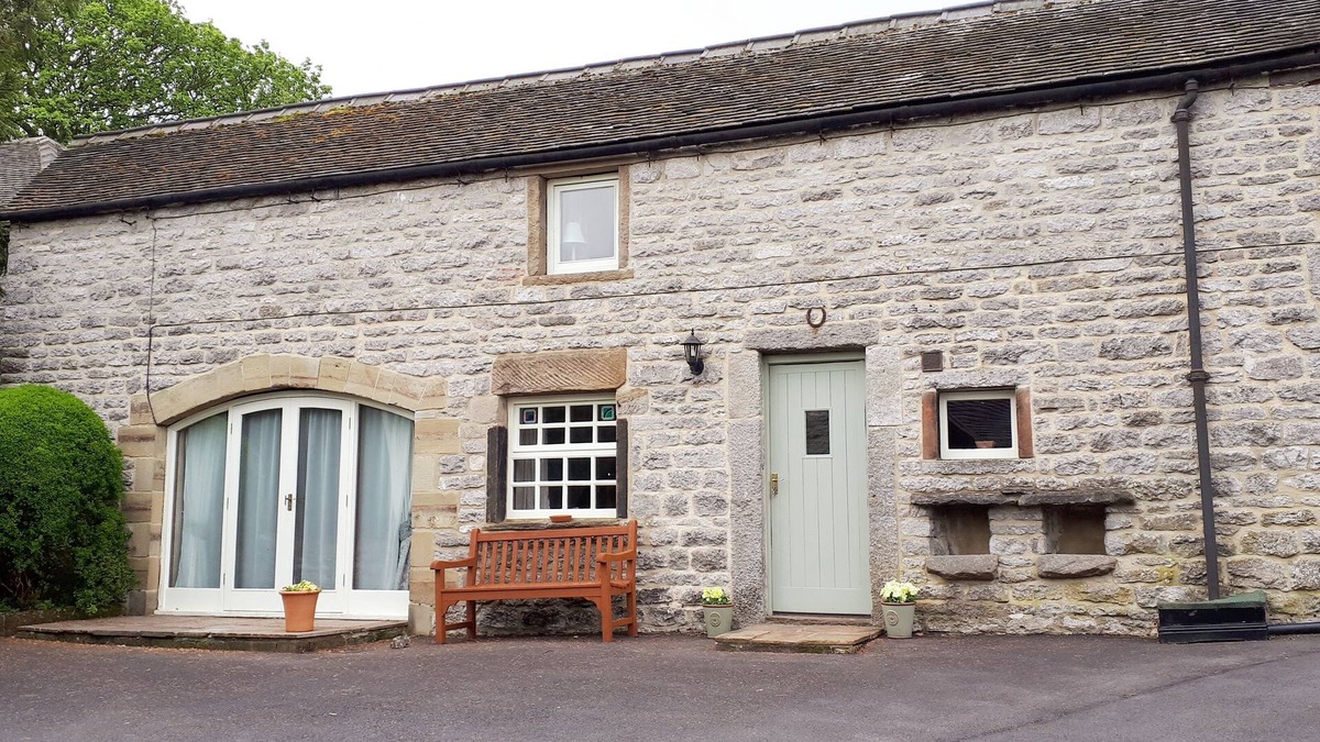 Monyash Cottage | Former Coach House now a cosy holiday cottage in an idyllic location