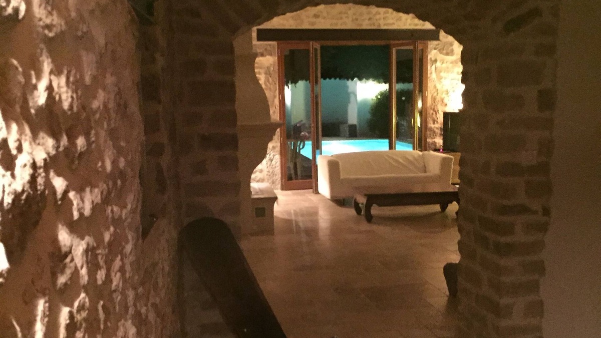 Saint-Mathieu-de-Treviers Villa | Former sheepfold in an old village with garden and swimming pool