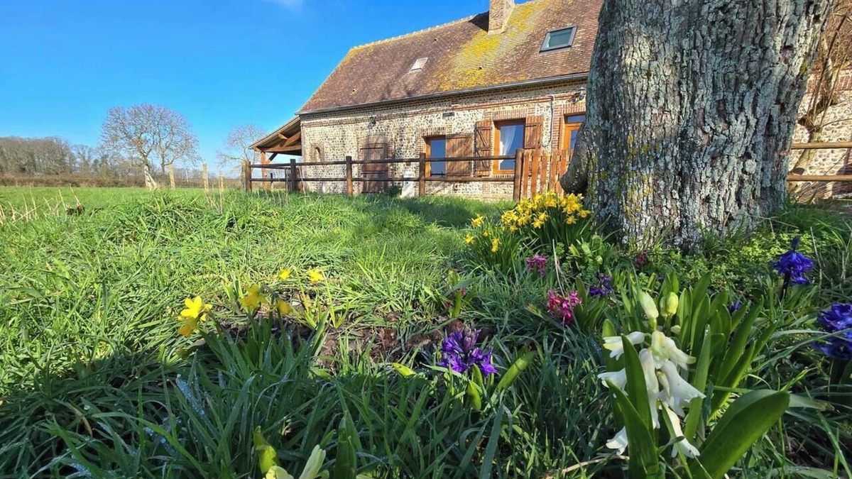 Saint-Michel-Tubœuf House | Former hunting lodge, calm & nature