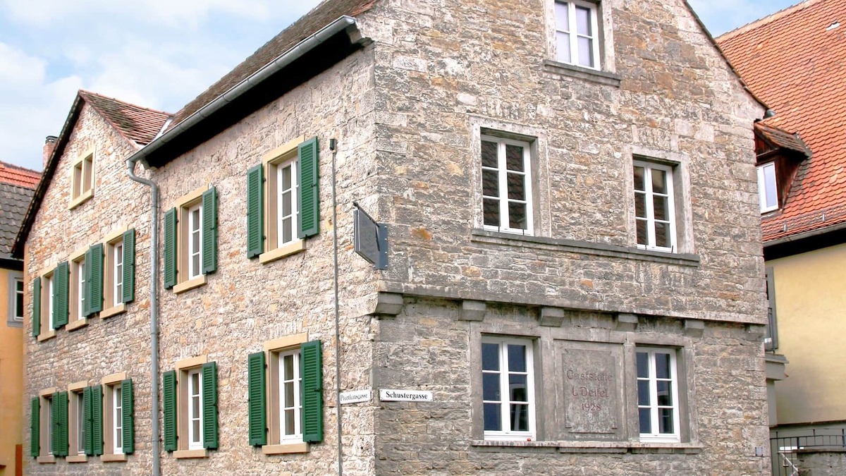 Marktbreit House | Former inn "Zur Höll" - guest room and 3 apartments in Marktbreit