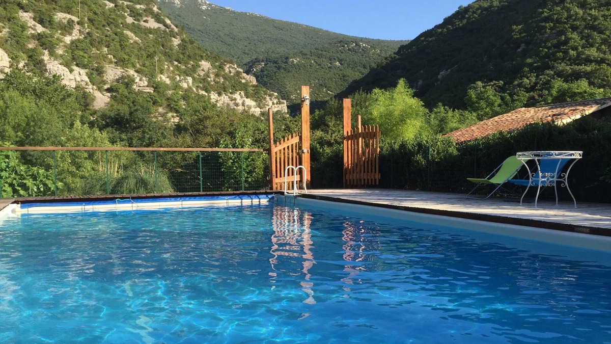 Gornies House | Former silk, mountain river pool, exceptional friends, family