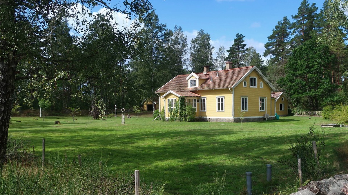 Nybro House | Former village school in the middle of the forest