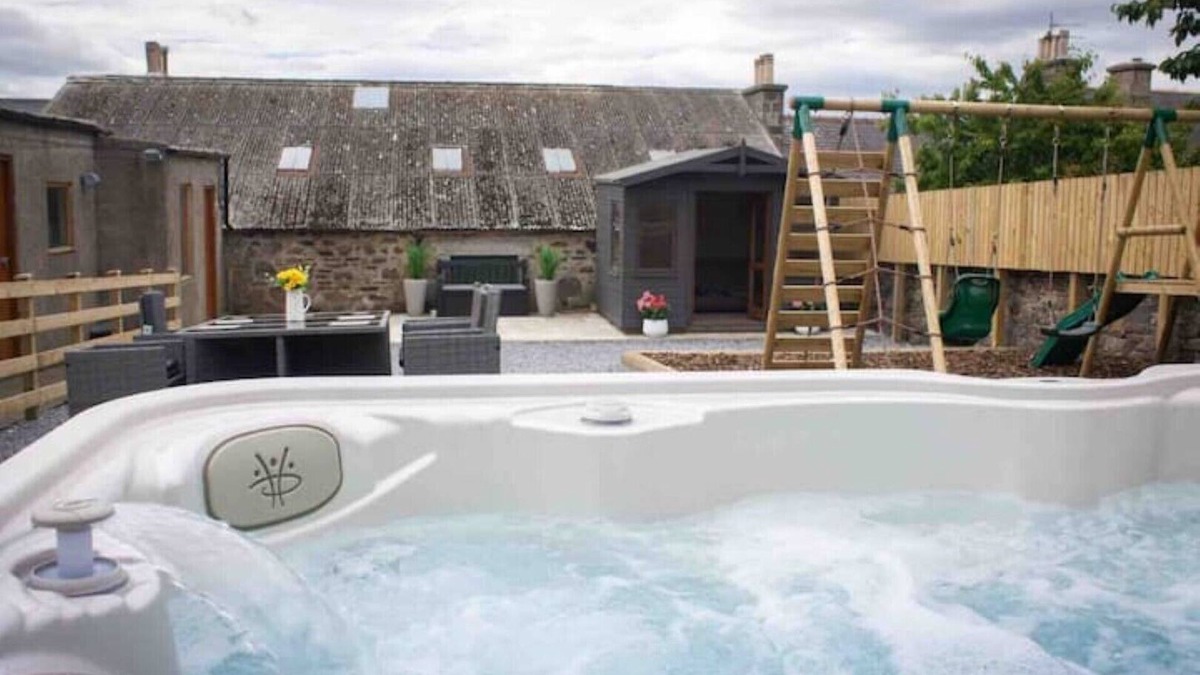 Cullen House | Formerly the Crannoch Hotel, this wonderful property can sleep up to 18n