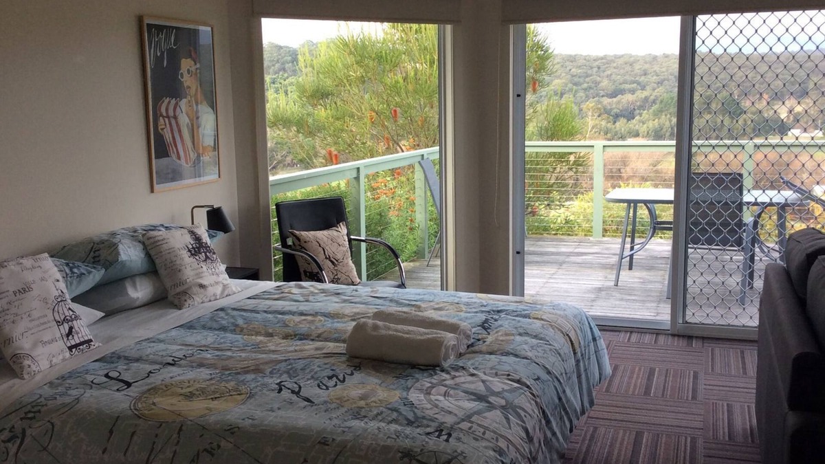 Forrest Apartment | Forrest River Valley Blue Wren Studio - self contained accommodation for couples