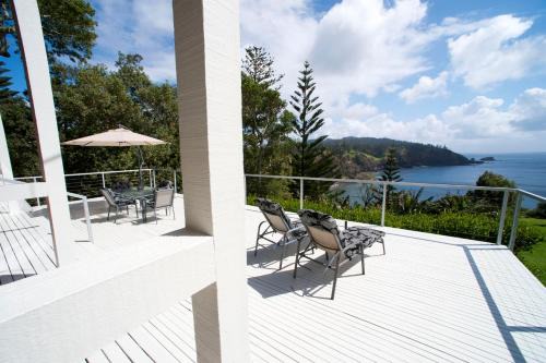 Norfolk Island House | Forrester Court Cliff Top Cottages