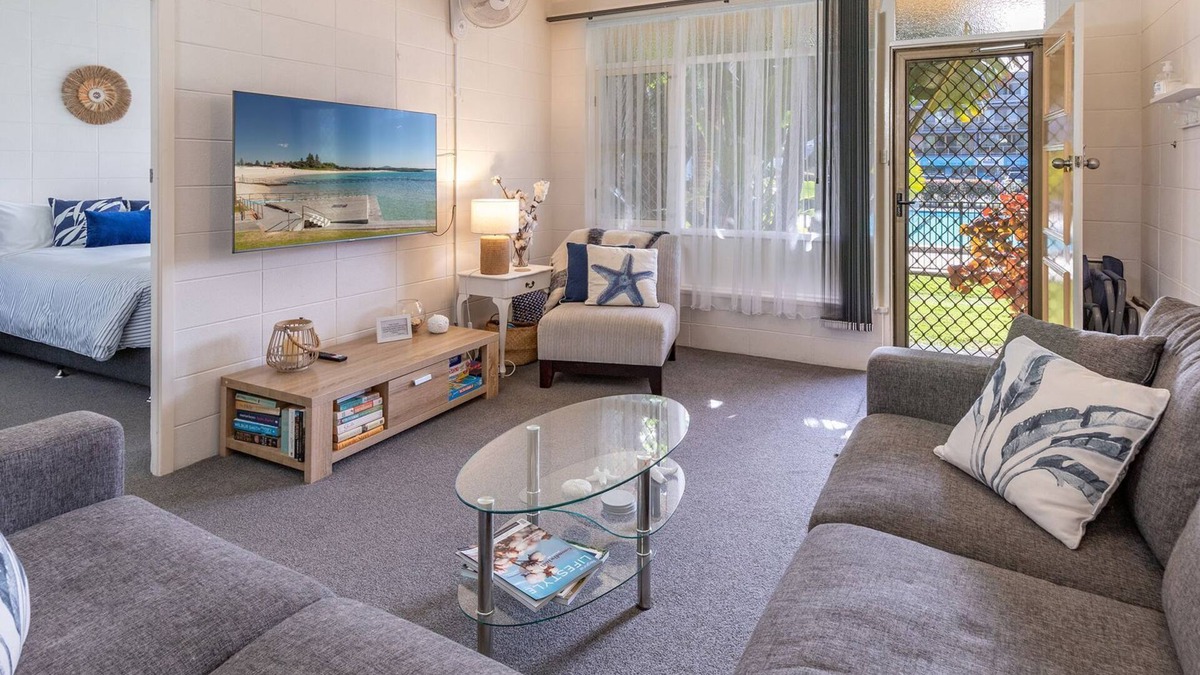 Forster Apartment | Forster Holiday Lodge 4 - Great, Central Location!