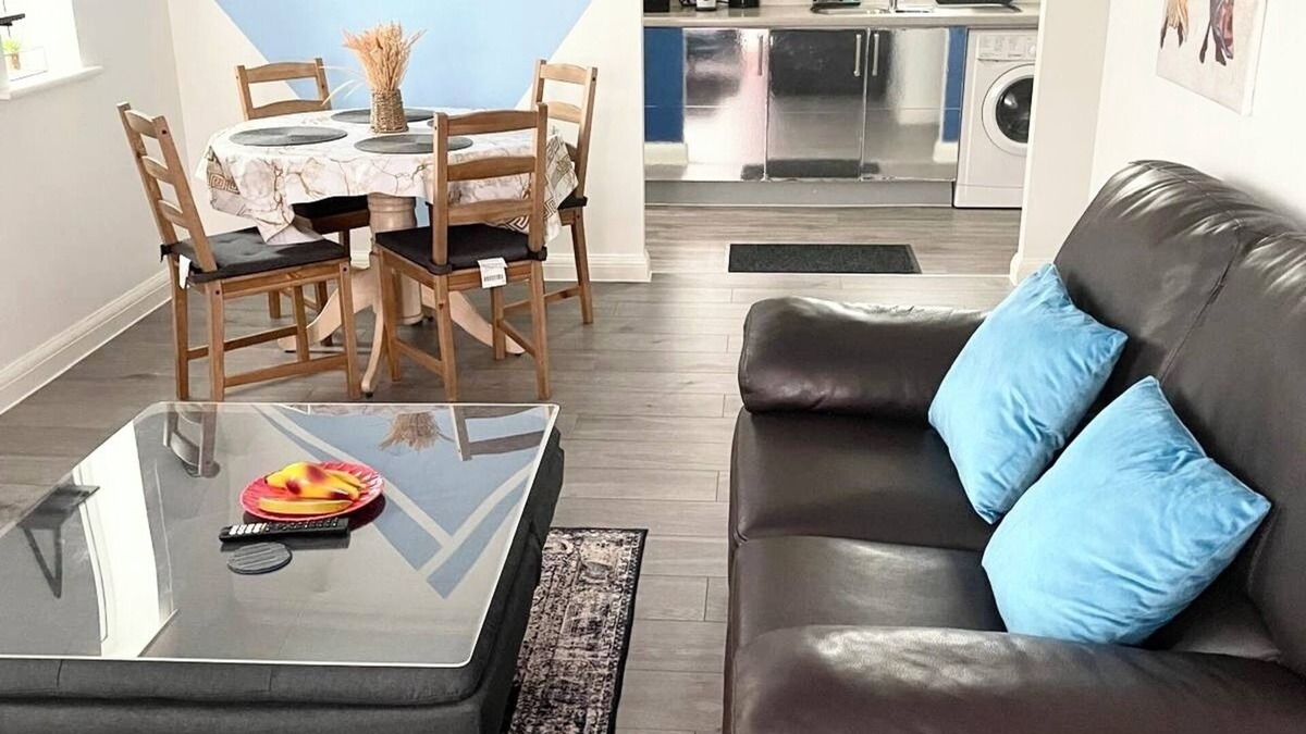 Alibon Apartment | Forsyth Court Apartment - 2 Bedroom