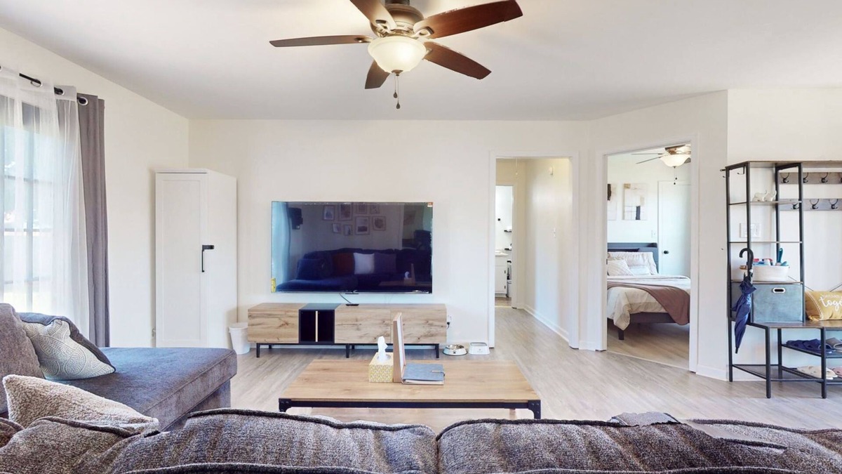 Oak Grove House | Fort Campbell Family & Pet Stays by thegate4house