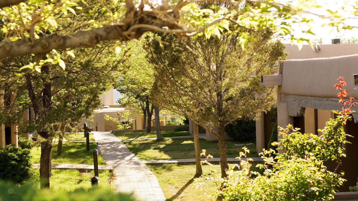 Northeast Santa Fe Apartment | Fort Marcy Hotel Suites by All Seasons Resort Lodging
