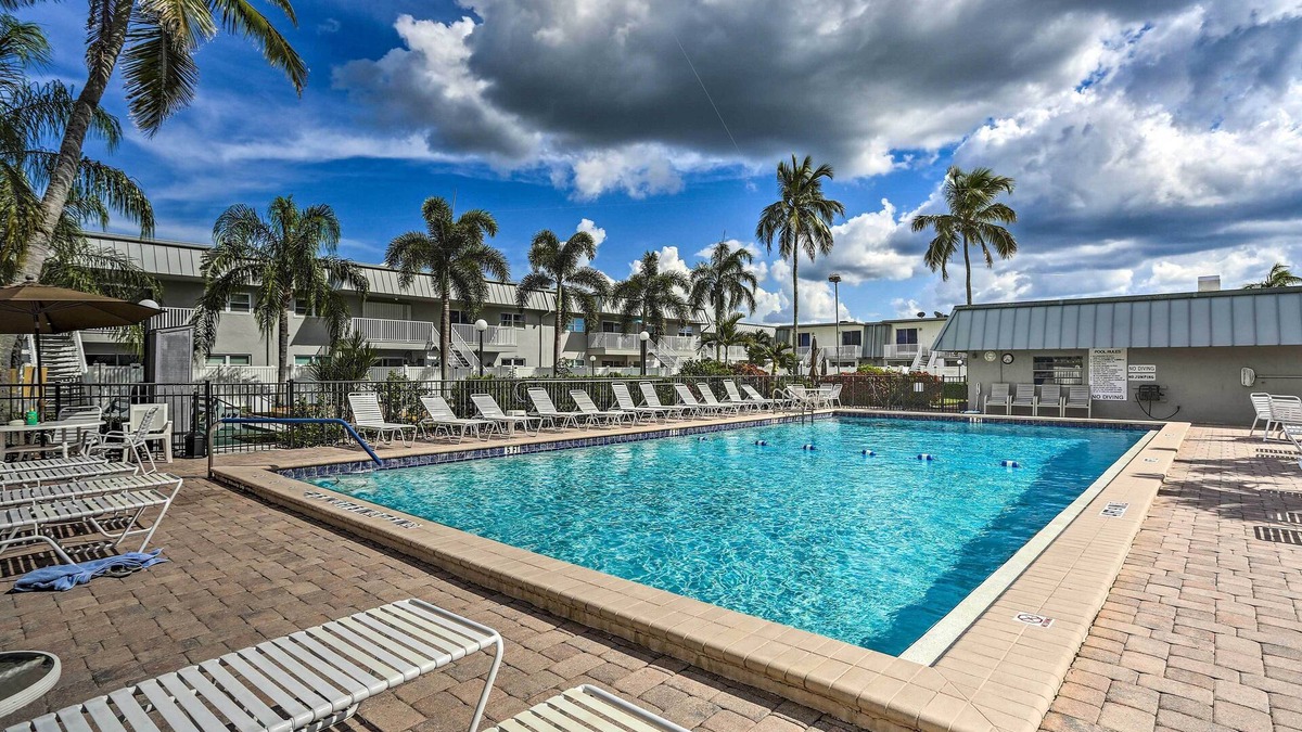 Cypress Lake House | Fort Myers Condo w/Pool, 9 Mi to Fort Myers Beach
