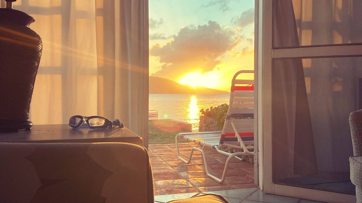 Daseys Resort | Fort Recovery Beachfront Villa and Suites Hotel 1BR
