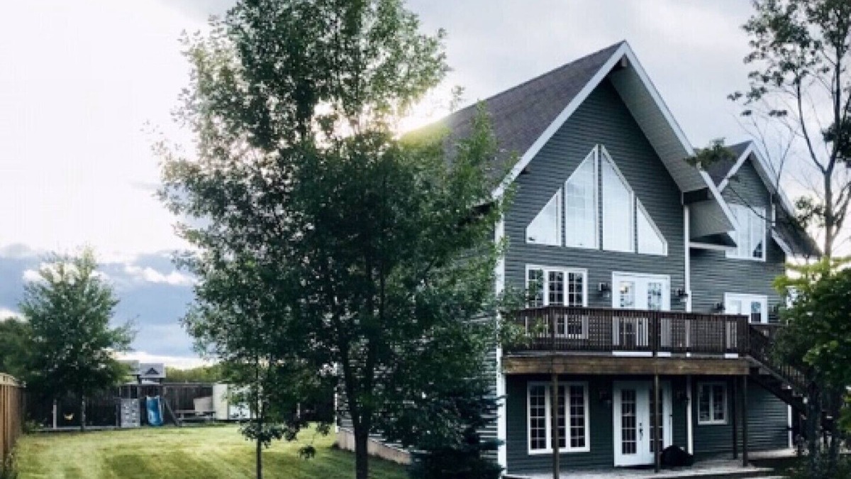Deer Lake Ski Chalet | Fortnight Chalet Holiday Home Rental in Deer Lake, NL. Gateway to Gros Morne National Park