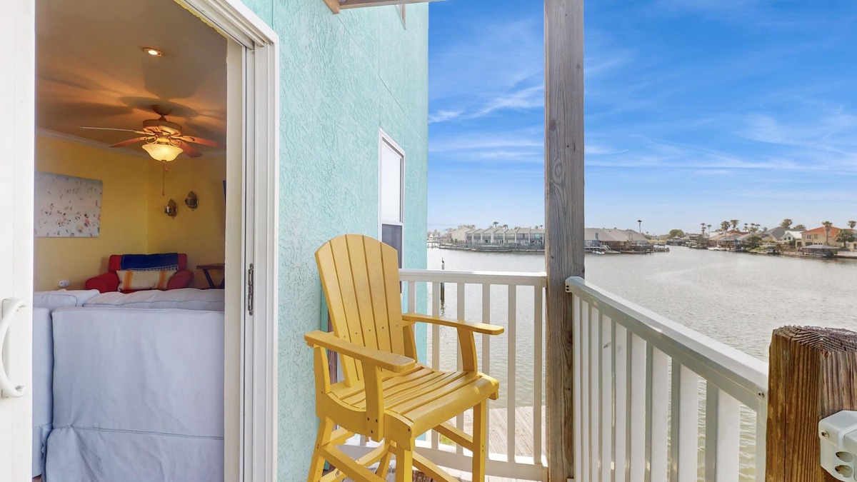 Corpus Christi Condo | Fortuna Bay Canalside Condo | Water-View Balcony & Dock | Minutes to Beach