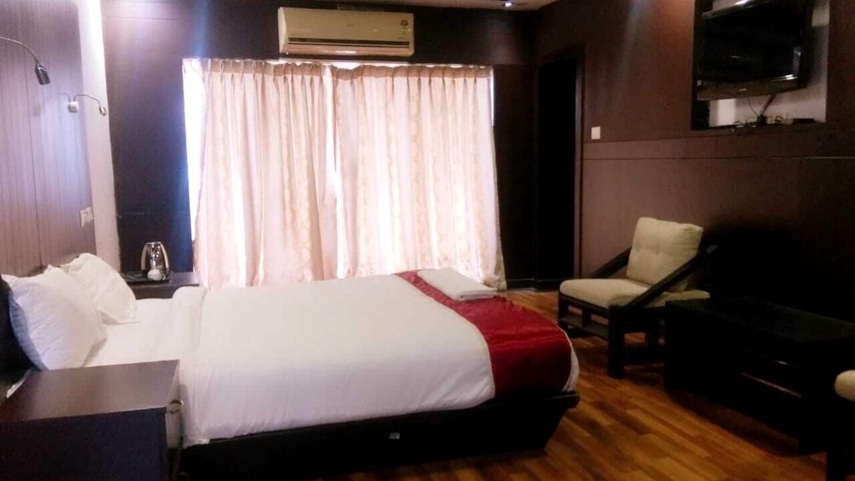 Kumbalam Resort | Fortuna River Banks