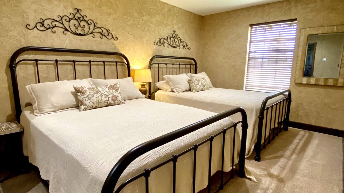 Lincoln Park Apartment | Fortunata Winery Casa Piccolo, Cozy 2 Queen Retreat