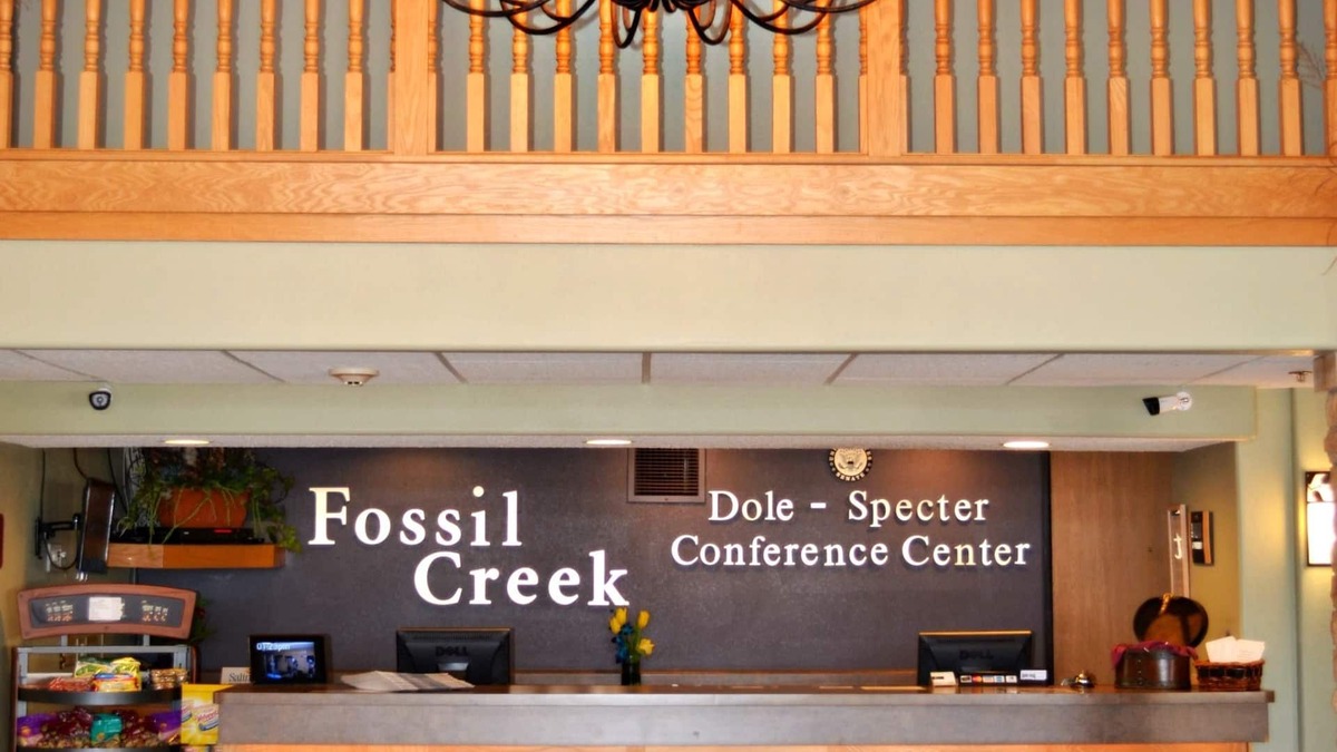 Russell Hotel | Fossil Creek Hotel And Suites
