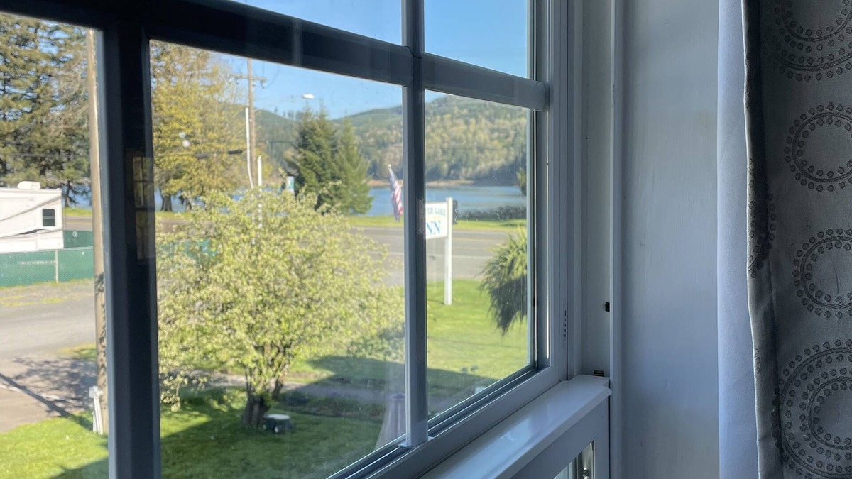 Sweet Home House | Foster Lake Inn