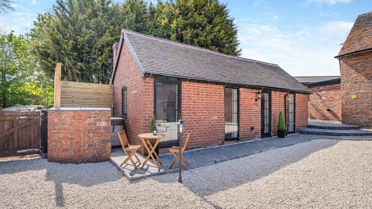 Corley Cottage | Fountain Front Barn - UK45937