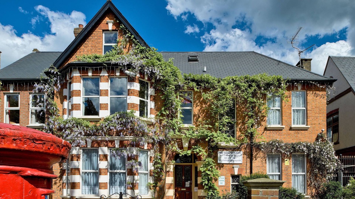 Catford Apartment | Four bedroom garden apartment perfect for families visiting London